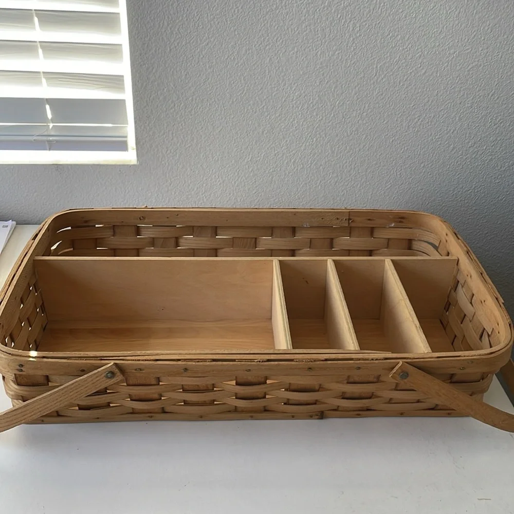 Vintage Large Basketville picnic basket or Snack Basket